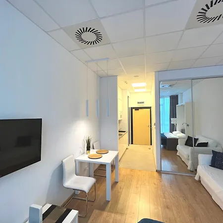 Aleje Jerozolimskie 216 By Perfect Varsovie