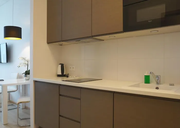 Aleje Jerozolimskie 216 By Perfect