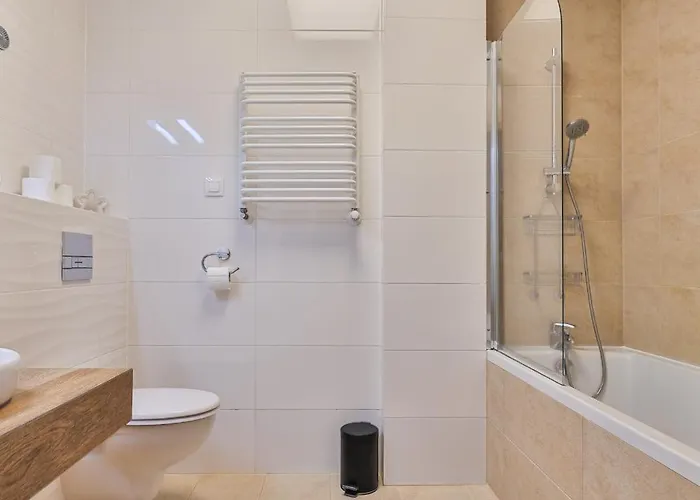 Aleje Jerozolimskie 216 By Perfect