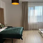 דירה Aleje Jerozolimskie 216 By Perfect ורשה