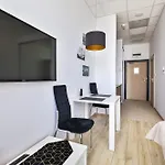 Aleje Jerozolimskie 216 By Perfect דירה