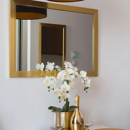 Aleje Jerozolimskie 216 By Perfect ורשה