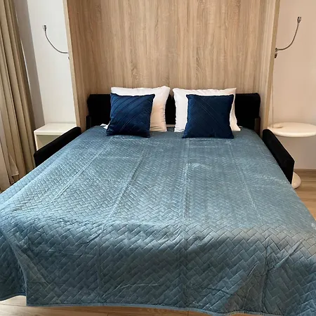 Aleje Jerozolimskie 216 By Perfect *